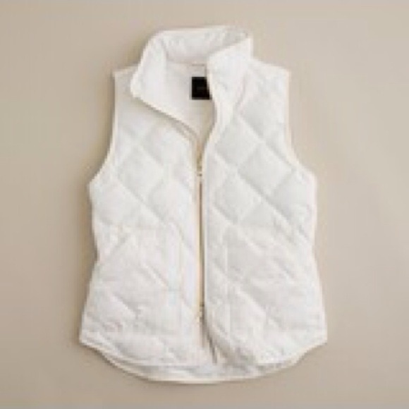 HOLD! NWT JCREW quilted excursion vest in bone