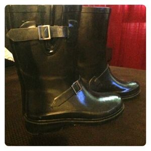 💜Black rain boots☔