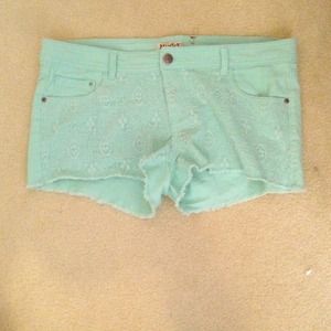 ⛔Bundled⛔ 💥Host pick💥 Mint lace cut offs