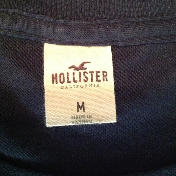 Hollister Graphic Tee - Picture 3 of 3