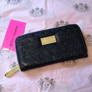 Betsey Johnson Princess Skully Wallet NWT