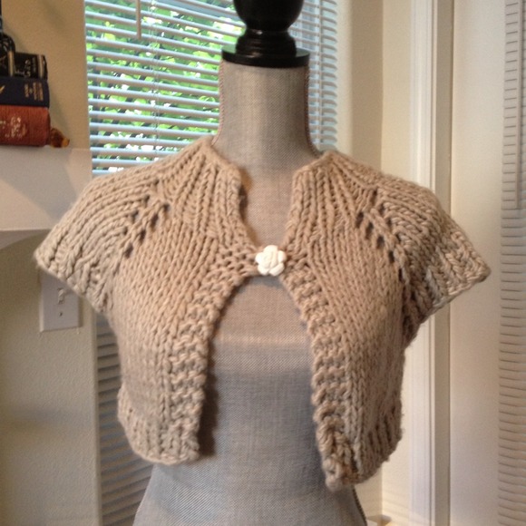 Anthropologie sweater shrug - Picture 2 of 2