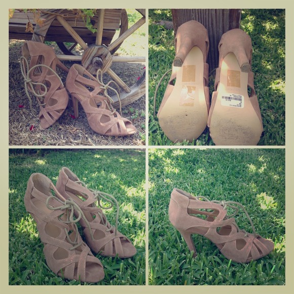 ⬇💲✂ REDUCED Forever 21 Heels