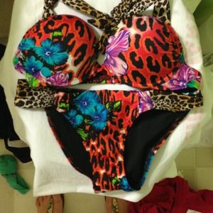 Bombshell 34A Swim Suit. Never Been Worn