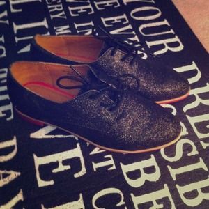 Black sparkly oxfords with pink piping