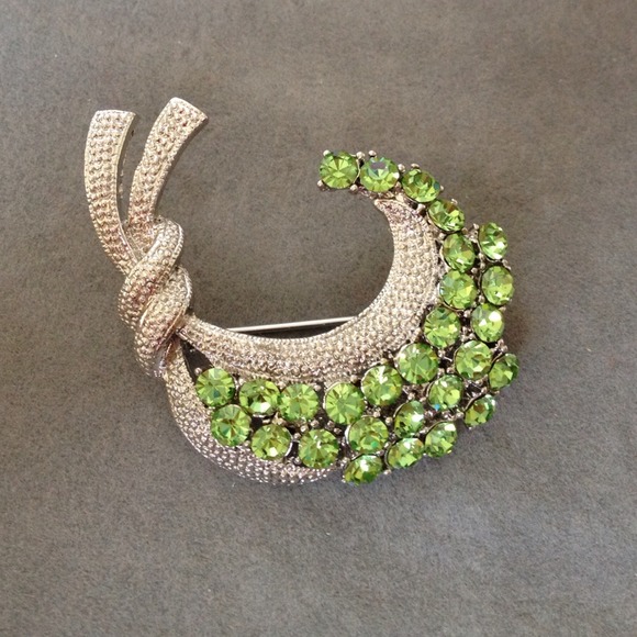 Brooch