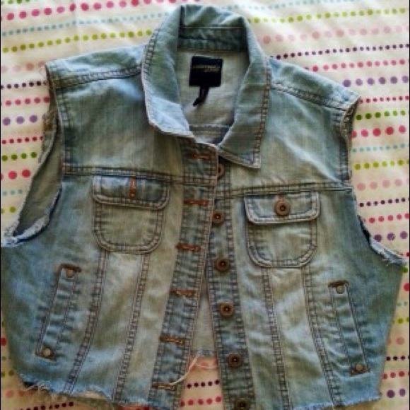 Jean Vest