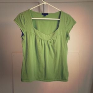 Cute short-sleeved green top