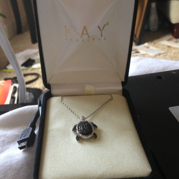 Kay Jewelers turtle necklace, in perfect condition - Picture 2 of 4