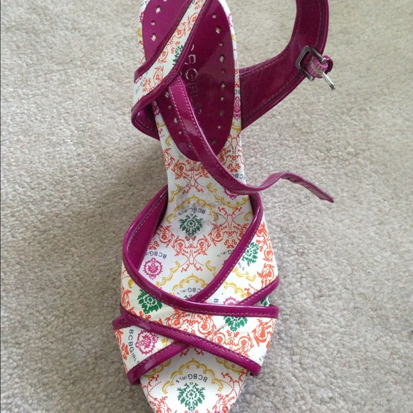 BCBG High Heel Wedge Sandal Size - Picture 2 of 4