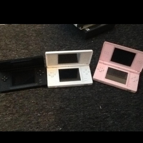 NINTENDO DS LITE PAY PAL ONLY
