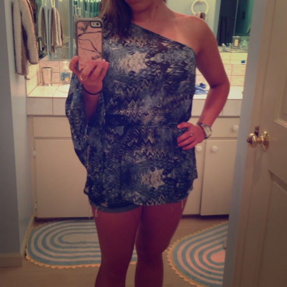 One-sleeved blue pattern shirt - Picture 1 of 2