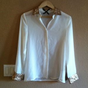 White blouse with sequin accents!NWOT