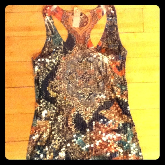 Sparkling top and beach shorts for the beach!