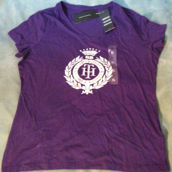 Tommy Hilfiger purple tshirt XL