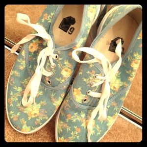 blue floral shoes