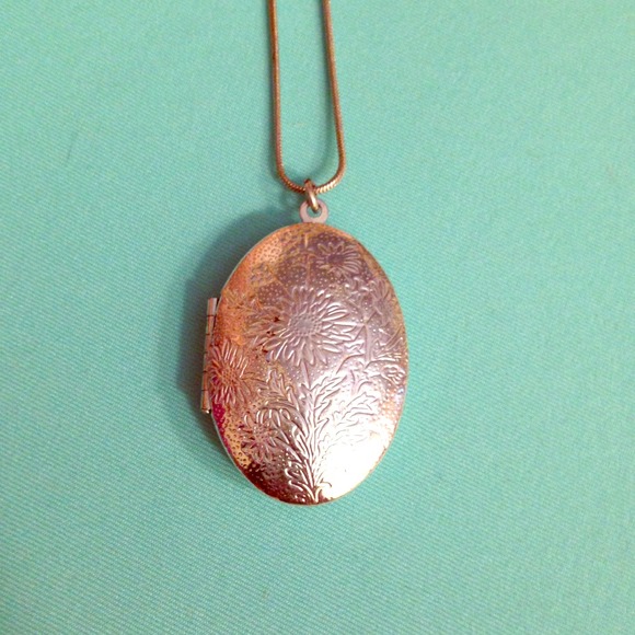 BUNDLE silver locket w/ pink rose