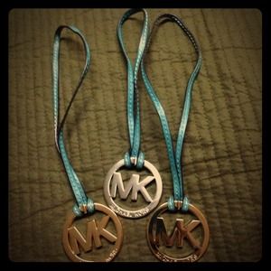 ✋RESERVED✋ MK Hanging tags