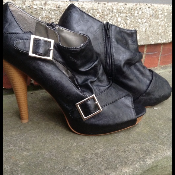 SOLD!  Charlotte Russe Black Booties - Picture 2 of 4