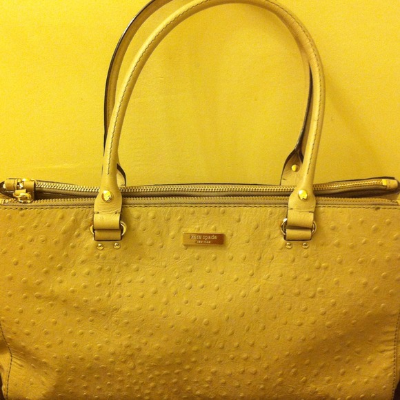 KATE SPADE  Wellesley Ostrich Grey Handbag - Picture 3 of 4