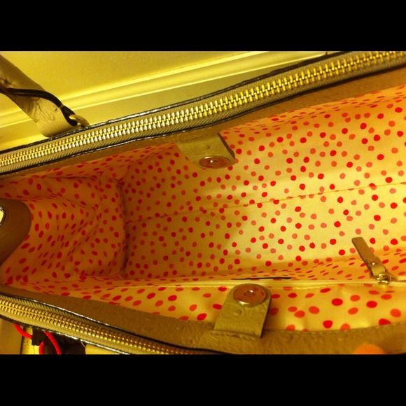 KATE SPADE  Wellesley Ostrich Grey Handbag - Picture 4 of 4