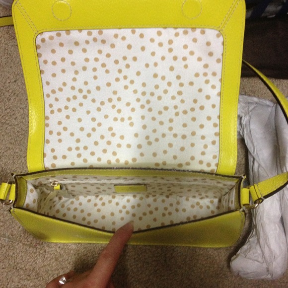 ❌🚫SOLD🚫❌KATE SPADE CROSSBODY - Picture 2 of 4