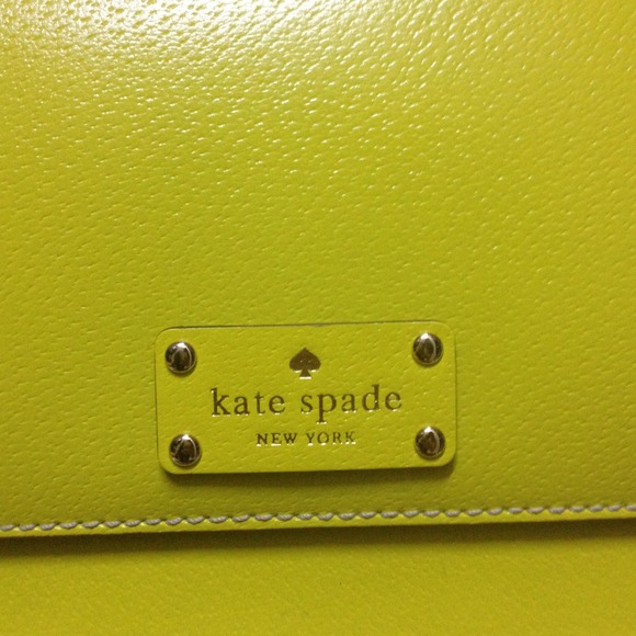 ❌🚫SOLD🚫❌KATE SPADE CROSSBODY - Picture 3 of 4