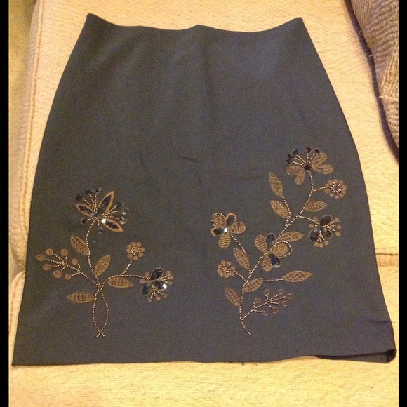 Black skirt - Picture 1 of 1