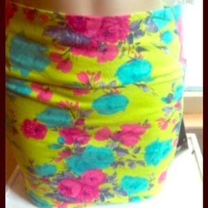 SALE! The perfect floral rave skirt. :) s,m,l