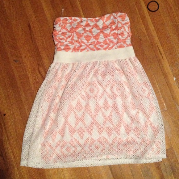 Zumiez strapless shirt or short dress! Size Medium
