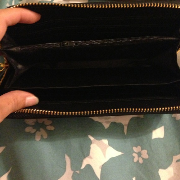 ❤️💚 Sold in Bundle black wallet ❤️ - Picture 2 of 4