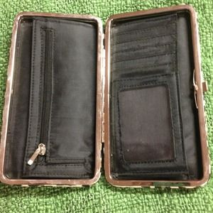 🌷Two wallets never used brand new🌷