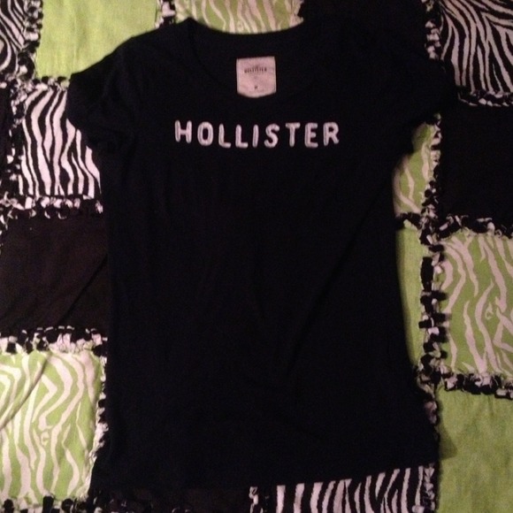 ❌❌ SOLD ❌❌ Hollister Shirt !