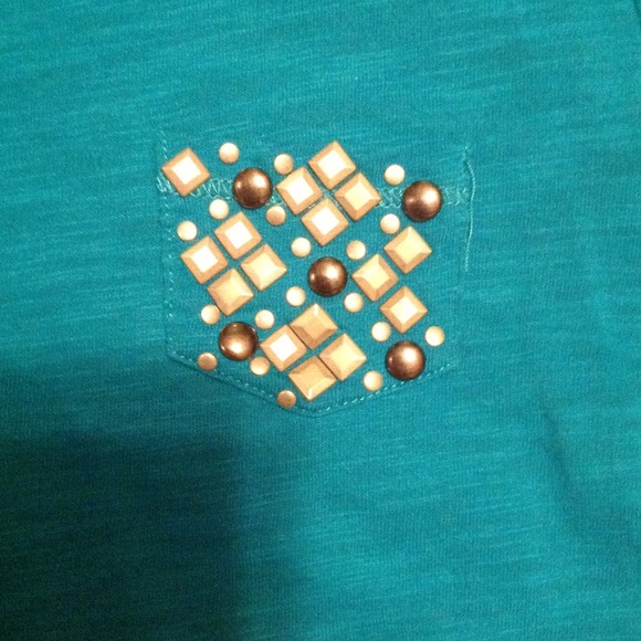 Fashion Top - Picture 2 of 2