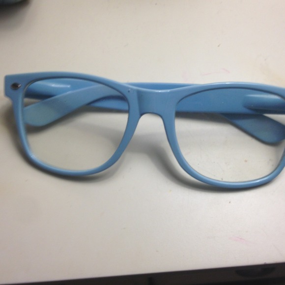 Blue glasses - Picture 2 of 2