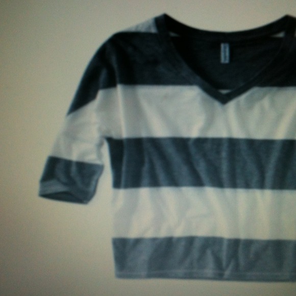 Aeropostale gray bar stripe vneck dolman top  XL - Picture 2 of 2