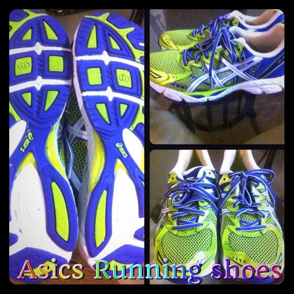 Assics  Shoes - Assics running shoes ,good shape worn couple times