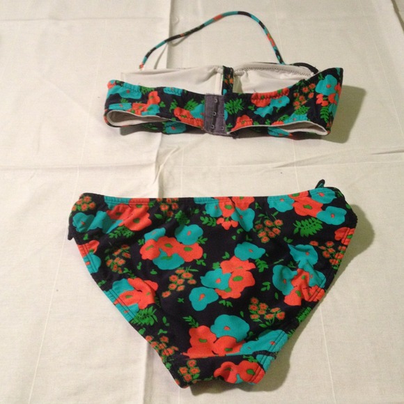 Shoshanna bandeau bikini size S w/D-cup top - Picture 4 of 4