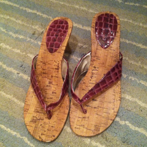 Faux Snakeskin Cork Sandals!!