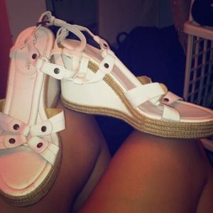 White wedges
