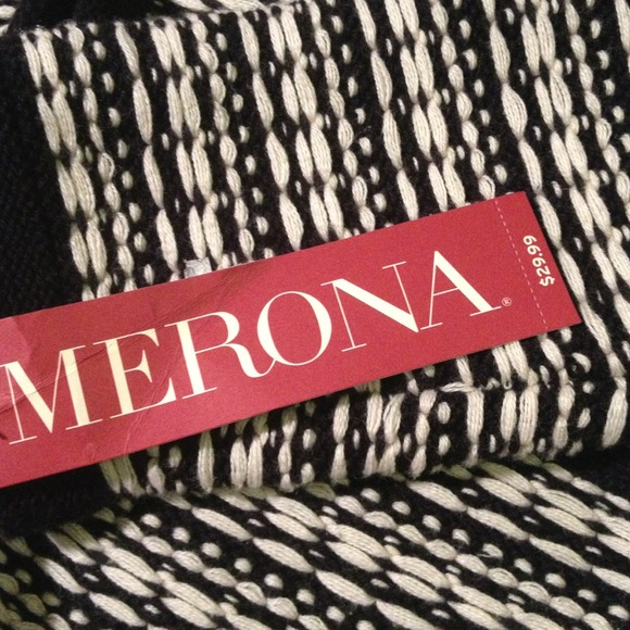 NWT black and white embroidered cardigan - Picture 3 of 4