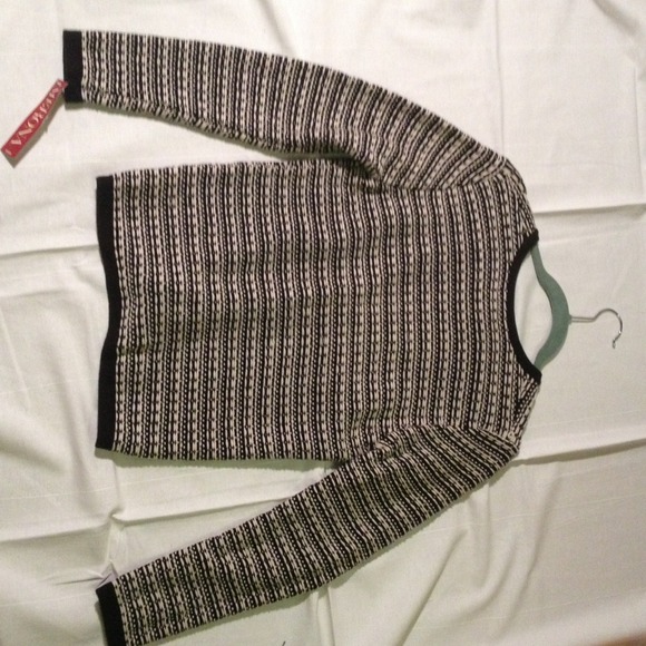 NWT black and white embroidered cardigan - Picture 4 of 4