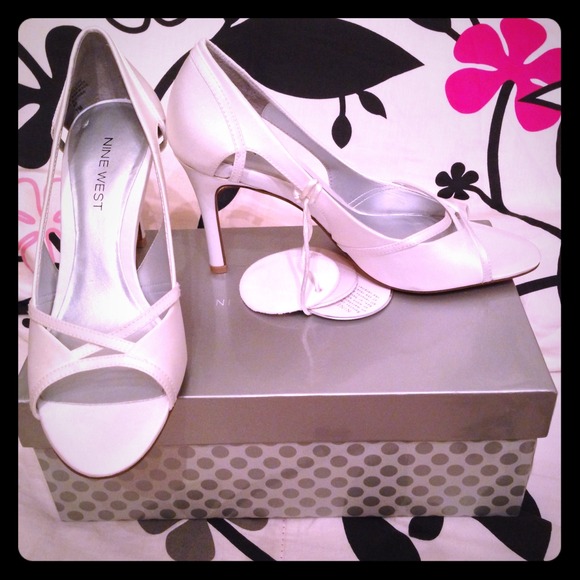 🆕Nine West Bride Dyeable White Wedding Satin Pump