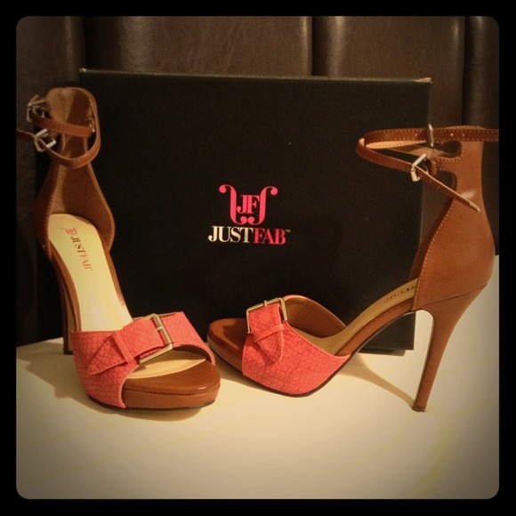 💲SOLD❗Just Fab Catia sandals