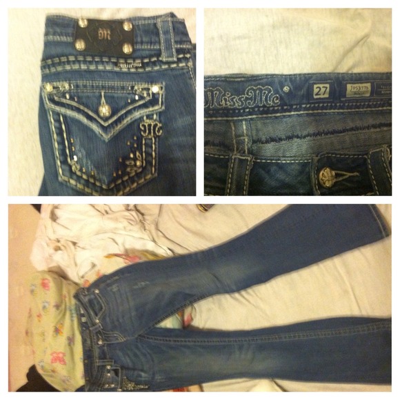 ⚡Reduced⚡New low price for cute designer jeans!🎀