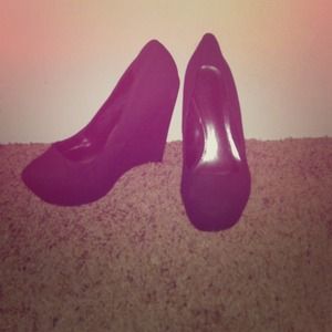 Burfera black velvety heals