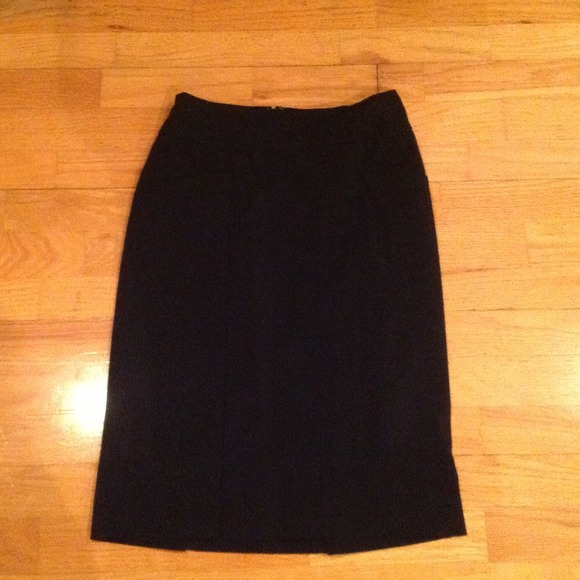 Knee length Black skirt