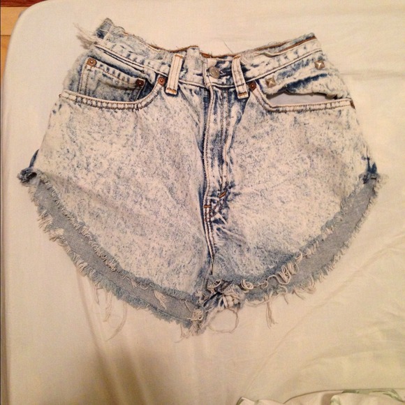 Acid washed high waisted shorts