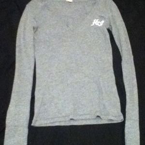 Hollister light grey deep v