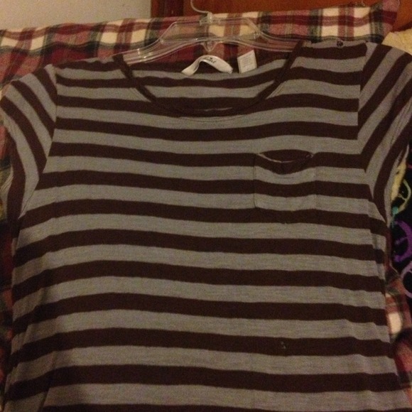 Brown and gray t-shirt - Picture 1 of 1